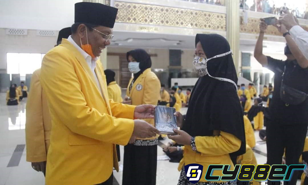 Plt. Bupati Indramayu Taufik Hidayat Kukuhkan 140 Tahfiz Takhasus